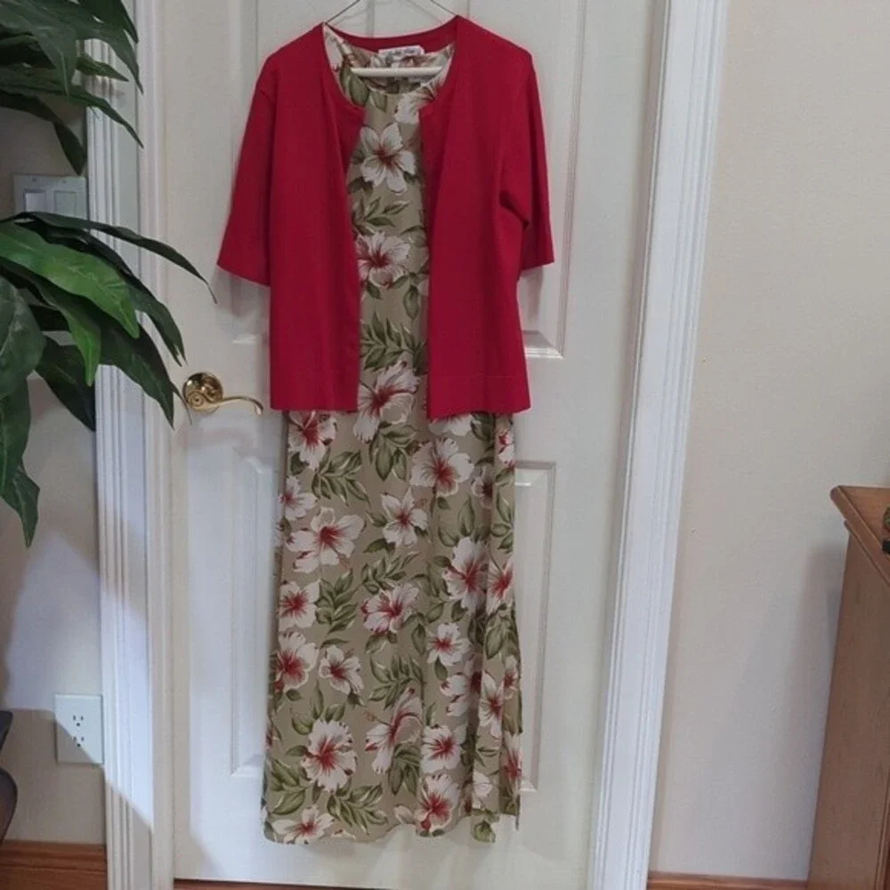 Judith Hart Collection Women's Maxi Dress/Cardigan Combo. Size Small
